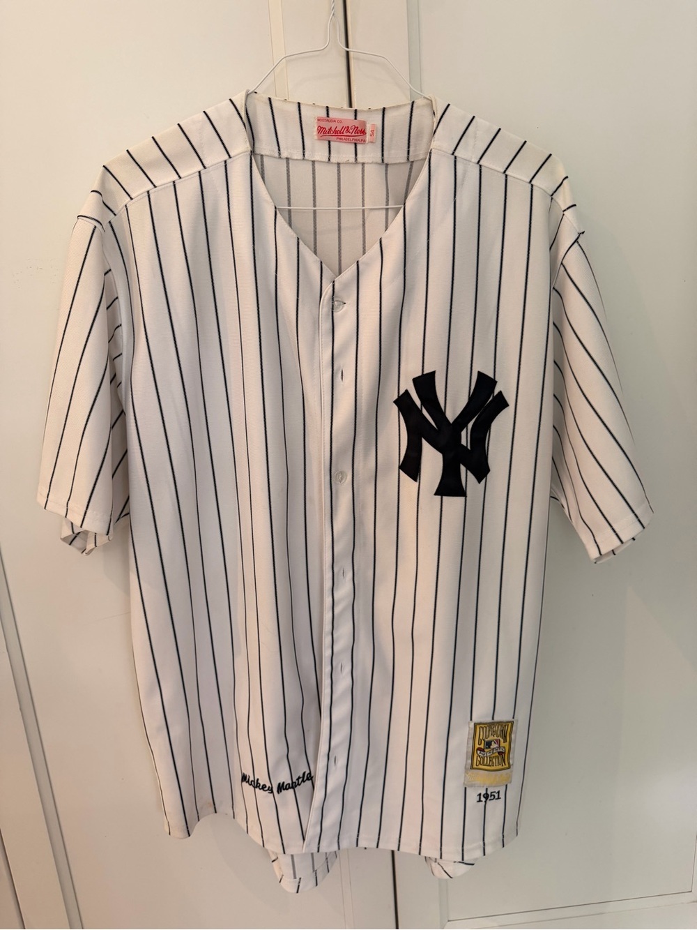 New York Yankees Pinstripe mens Baseball Jersey - White & Navy